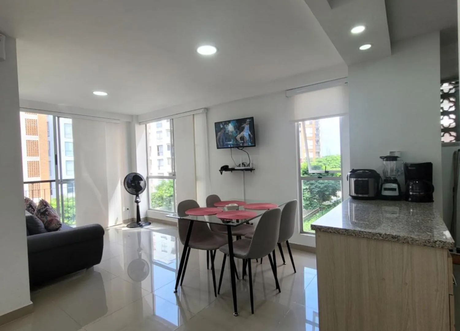 Cali Piso 3-03 Sector Sur Valle Del Lili Apartamento Amplio